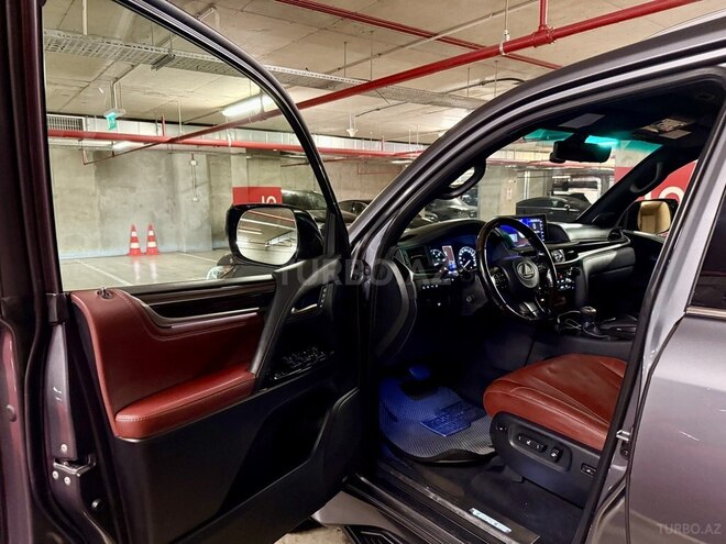 Lexus LX 570-18