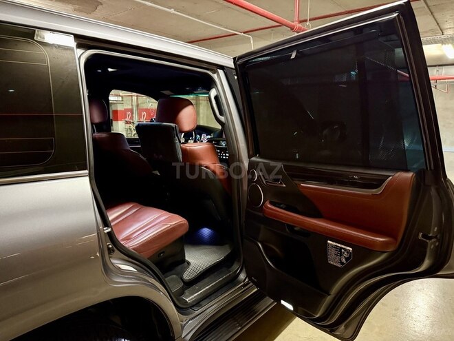 Lexus LX 570-14