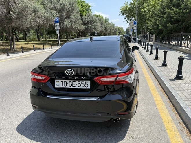 Toyota Camry-7