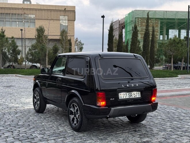 LADA (VAZ) Niva-8