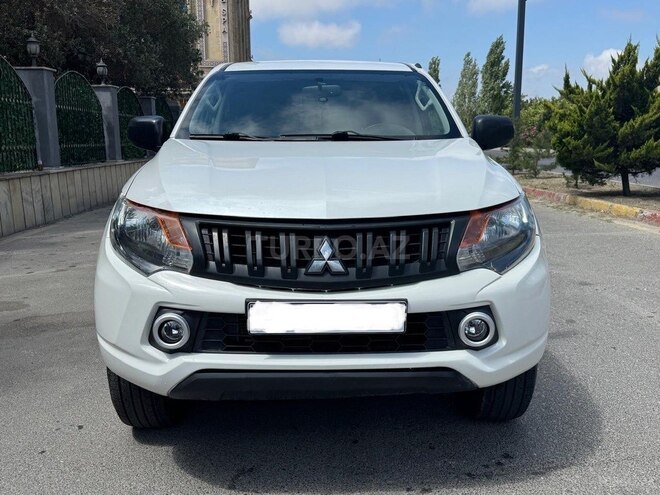 Mitsubishi L200 2016, 356,000 km - 2.4 l - Bakı