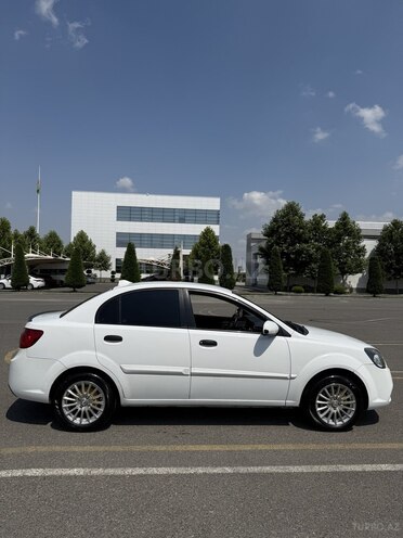 Kia Rio 2010, 366,000 km - 1.4 l - Şamaxı
