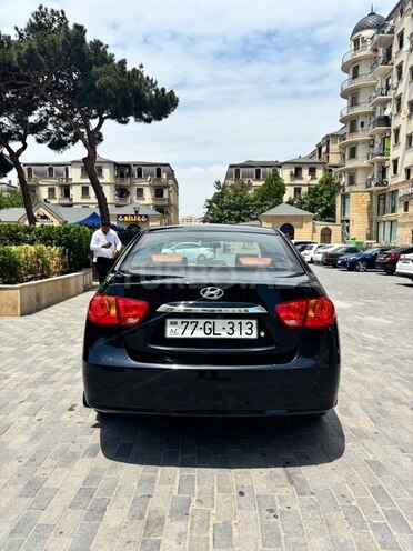 Hyundai Elantra-4