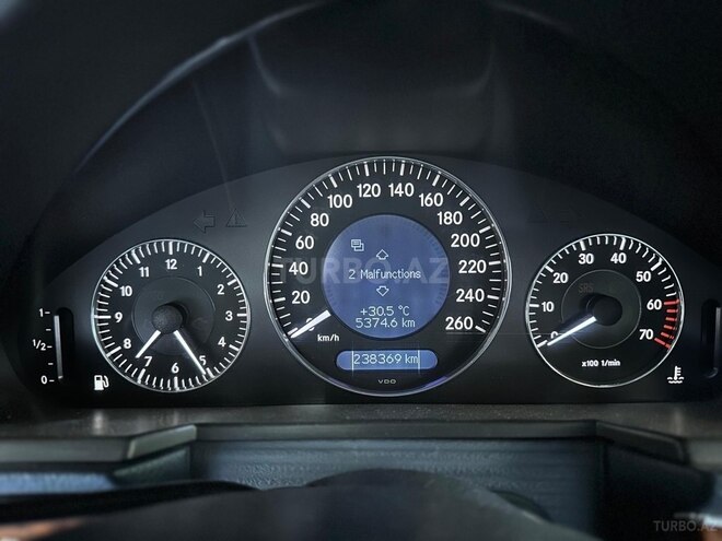 Mercedes E 240 2002, 238,000 km - 2.4 l - Bakı