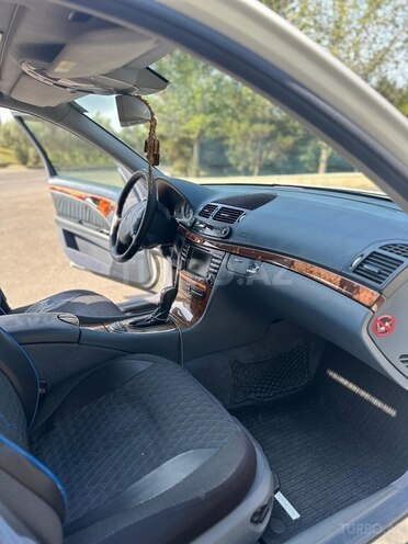 Mercedes E 240 2002, 238,000 km - 2.4 l - Bakı