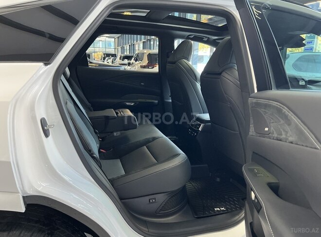 Lexus RX 500h-9