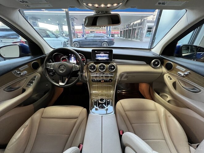 Mercedes GLC 300-12