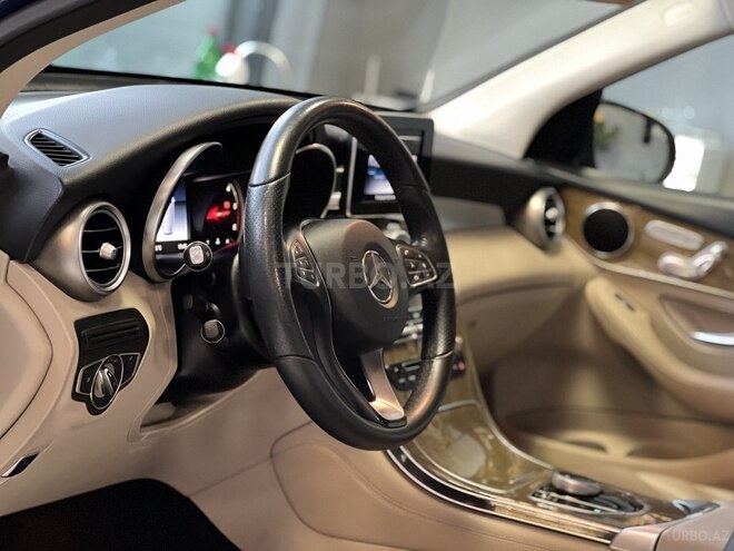 Mercedes GLC 300-14