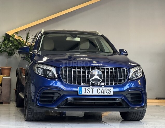 Mercedes GLC 300-1