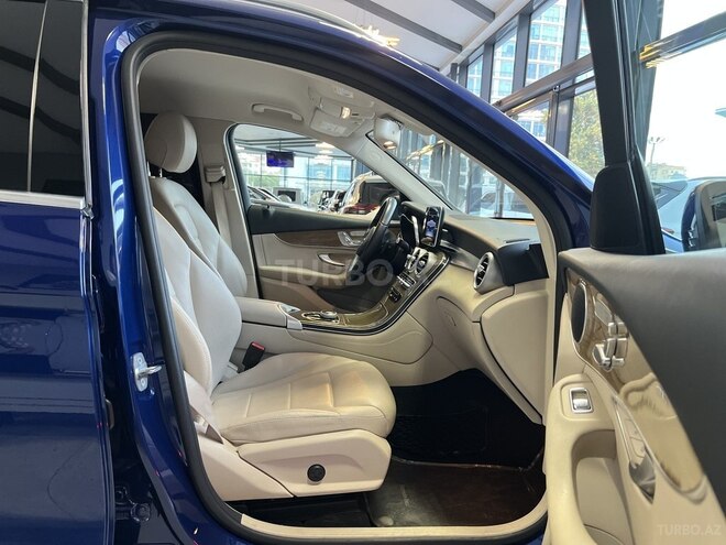 Mercedes GLC 300-10