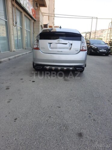 Toyota Prius-16