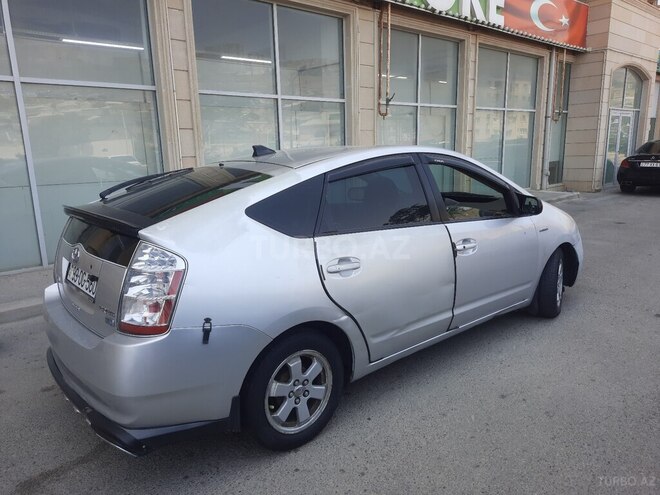 Toyota Prius-19