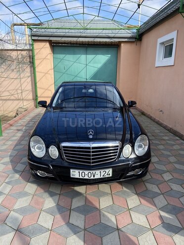 Mercedes E 220 d-1