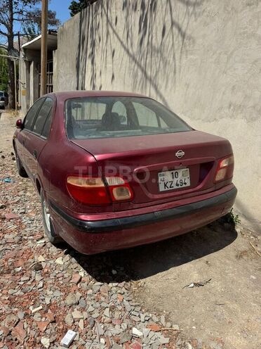 Nissan Sunny 2001, 300,000 km - 1.6 l - Bakı
