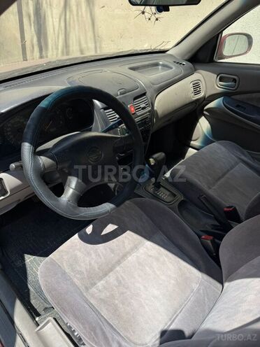 Nissan Sunny 2001, 300,000 km - 1.6 l - Bakı