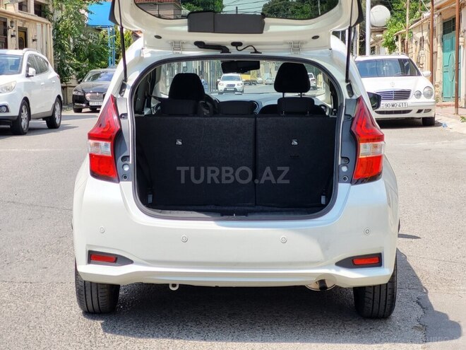 Nissan Note-5
