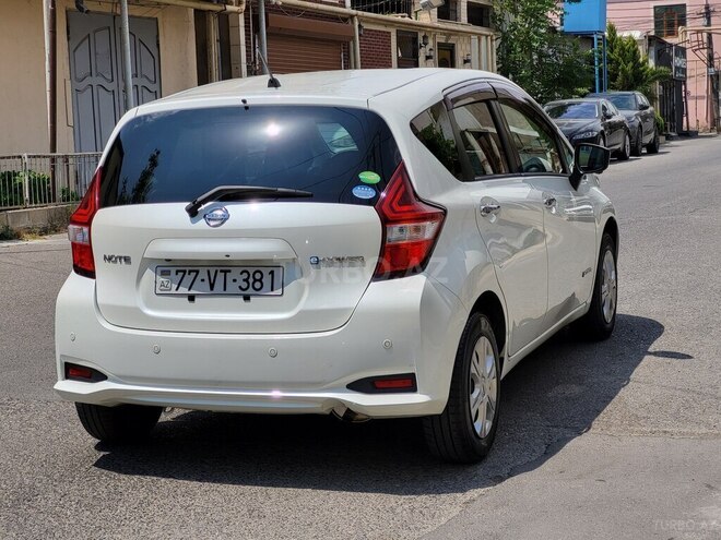 Nissan Note-7