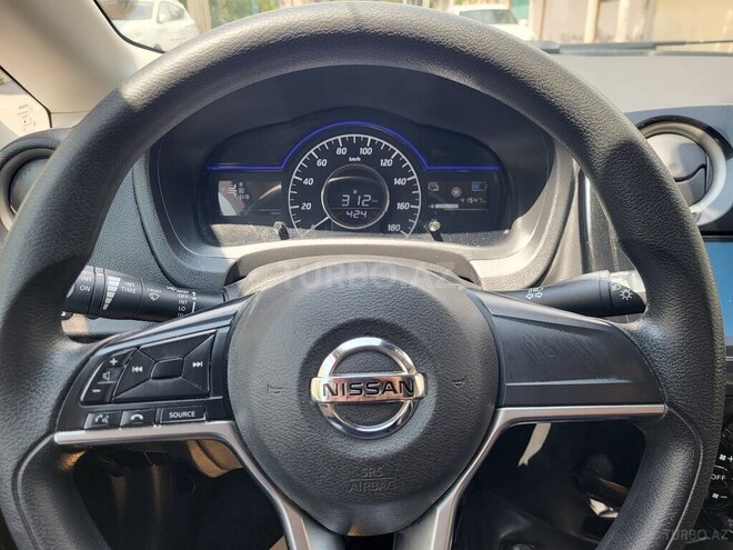 Nissan Note-9