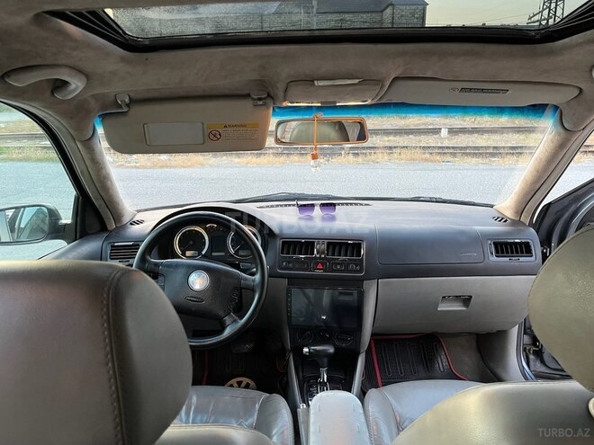Volkswagen Jetta-10
