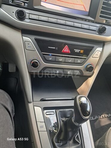 Hyundai Elantra 2017, 100,000 km - 2.0 л - Bakı