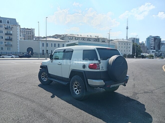 Toyota FJ Cruiser 2008, 174,000 km - 4.0 л - Bakı