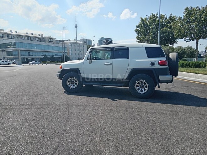 Toyota FJ Cruiser 2008, 174,000 km - 4.0 л - Bakı