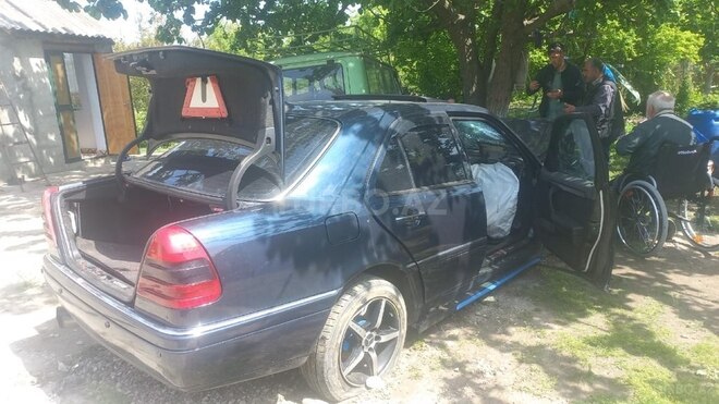 Mercedes C 200 1996, 170,000 km - 2.0 л - Bakı