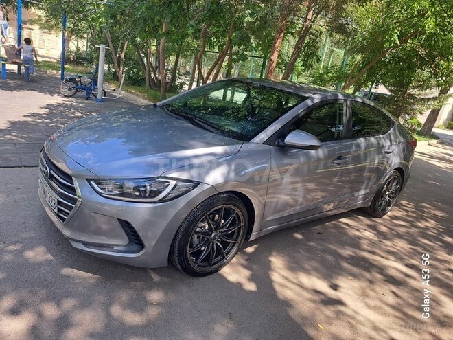 Hyundai Elantra 2017, 100,000 km - 2.0 л - Bakı
