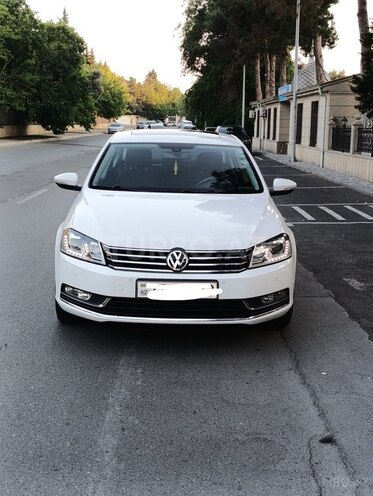 Volkswagen Passat 2014, 154,600 km - 1.8 l - Bakı