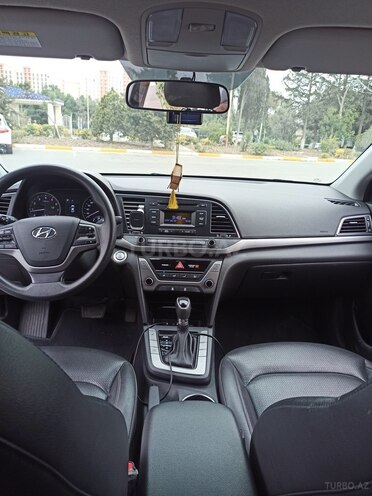 Hyundai Avante 2018, 92,000 km - 1.6 л - Bakı