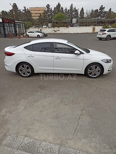 Hyundai Avante 2018, 92,000 km - 1.6 л - Bakı