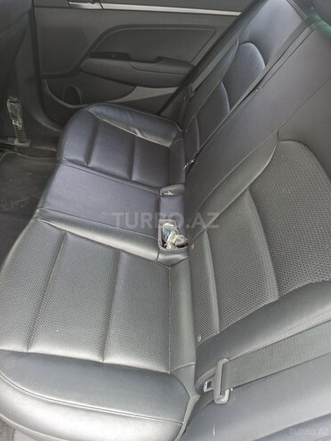 Hyundai Avante 2018, 92,000 km - 1.6 л - Bakı