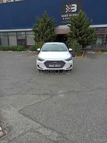 Hyundai Avante 2018, 92,000 km - 1.6 л - Bakı