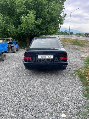Mercedes C 250 d 1997, 352,145 km - 2.5 л - İsmayıllı