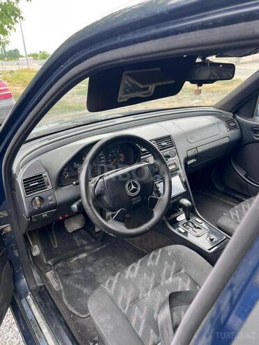 Mercedes C 250 d 1997, 352,145 km - 2.5 л - İsmayıllı