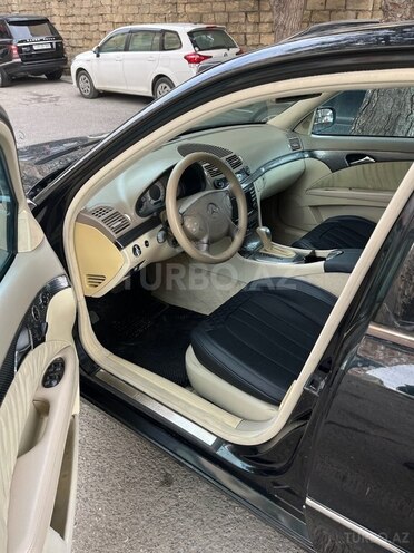 Mercedes E 240 2005, 385,000 km - 2.4 l - Bakı