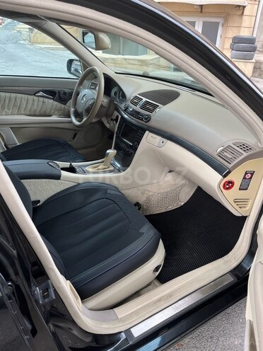 Mercedes E 240 2005, 385,000 km - 2.4 l - Bakı