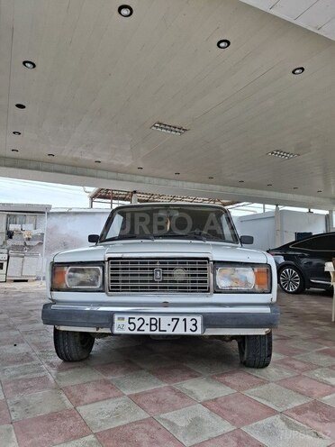 LADA (VAZ) 2107 2003, 95,000 km - 1.6 l - Salyan