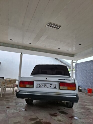 LADA (VAZ) 2107 2003, 95,000 km - 1.6 l - Salyan