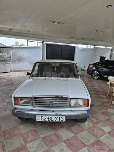 LADA (VAZ) 2107 2003, 95,000 km - 1.6 l - Salyan