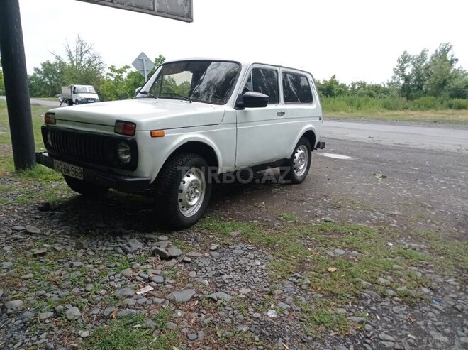 LADA (VAZ) Niva 1983, 318,000 km - 1.7 l - Zaqatala