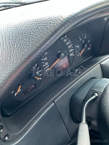 Mercedes E 270 2000, 256,332 km - 2.7 l - Bakı
