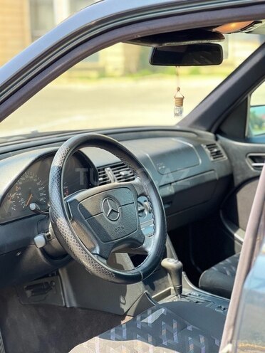 Mercedes C 200 1998, 318,000 km - 2.0 л - Bakı