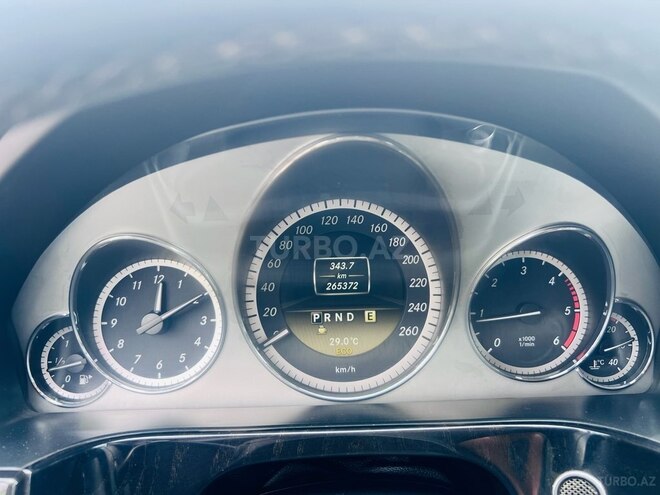 Mercedes E 220 d 2011, 265,300 km - 2.2 l - Salyan