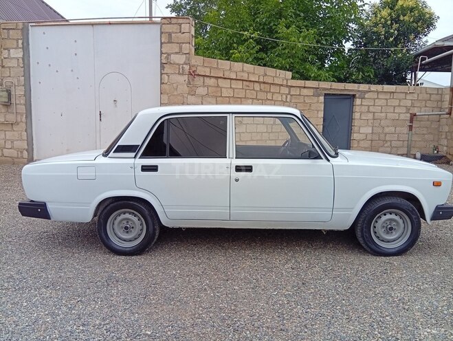 LADA (VAZ) 2107 2009, 33,512 km - 1.6 l - Samux