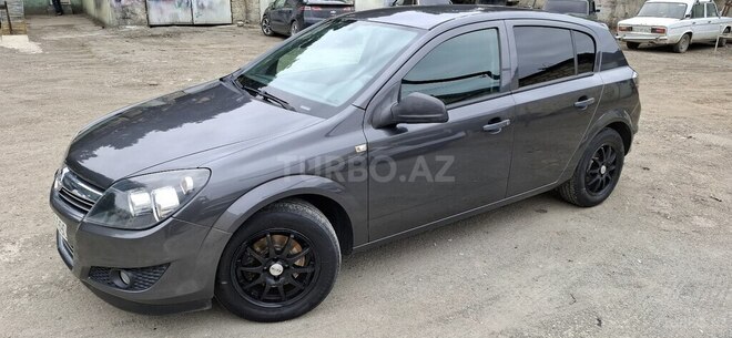 Opel Astra 2009, 199,000 km - 1.4 l - Gəncə