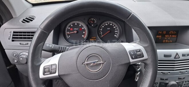 Opel Astra 2009, 199,000 km - 1.4 l - Gəncə