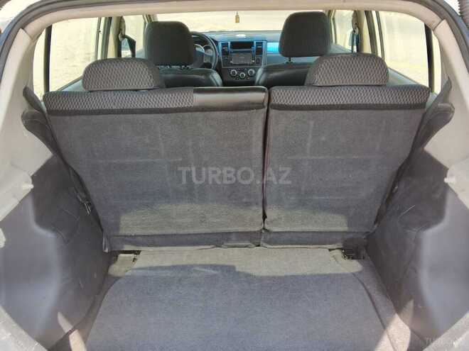 Nissan Tiida-8