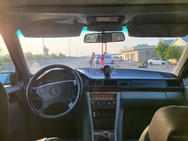 Mercedes E 230 1991, 325,612 km - 2.3 l - Sumqayıt