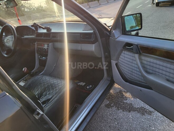 Mercedes E 230 1991, 325,612 km - 2.3 l - Sumqayıt